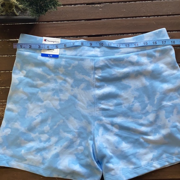 Champion short - Picture 2 of 7